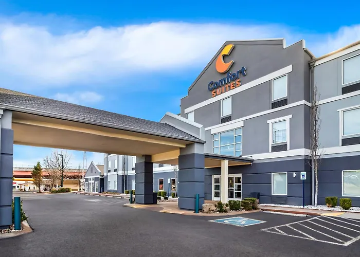 Comfort Suites At Rivergate Mall