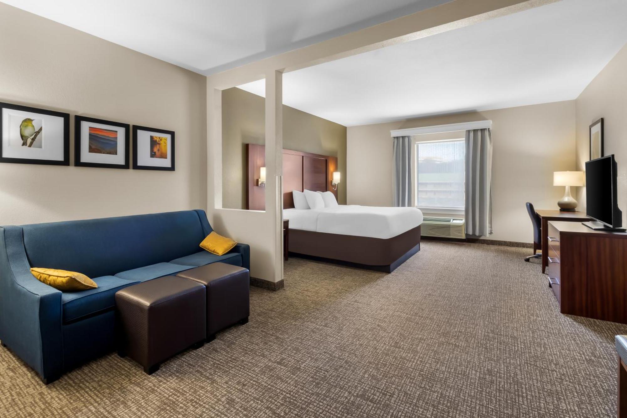 Hotel Comfort At Rivergate Mall