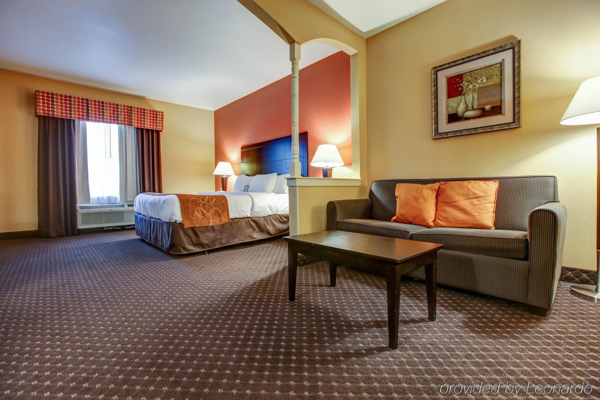 Hotel Comfort At Rivergate Mall
