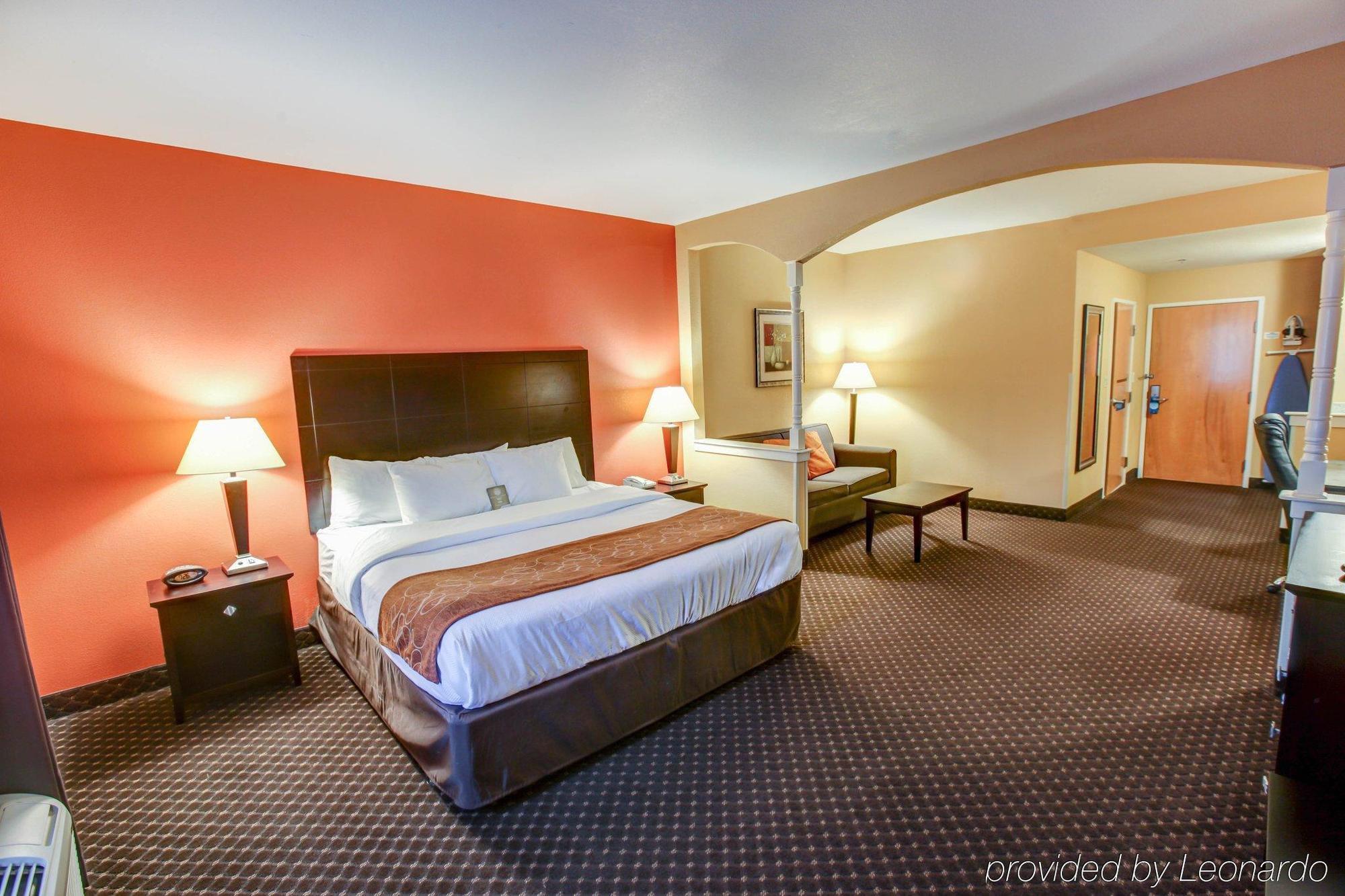 Hotel Comfort At Rivergate Mall