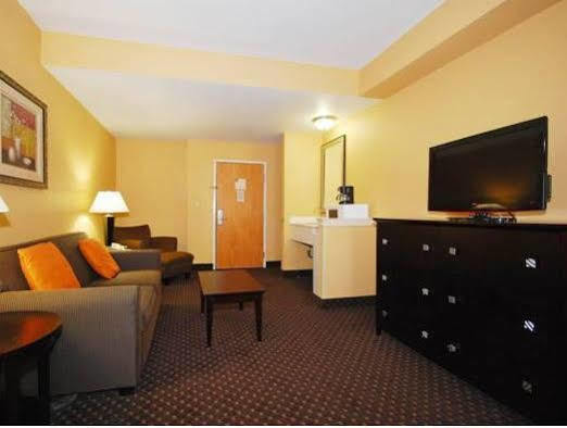 Comfort At Rivergate Mall